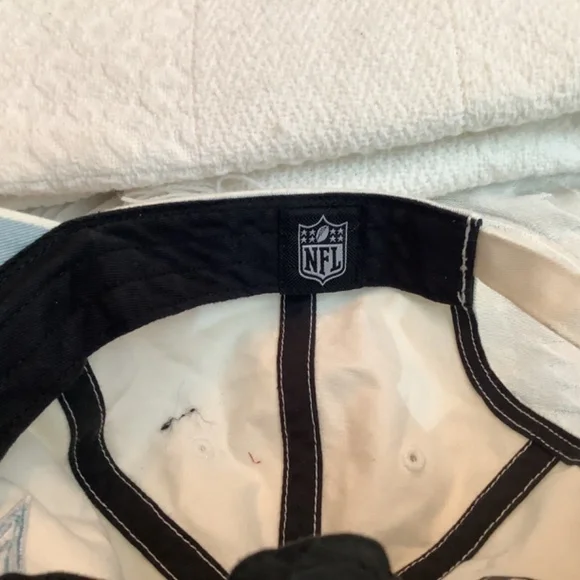 EUC Dallas cowboy NFL Ladies ball cap white - Picture 9 of 10